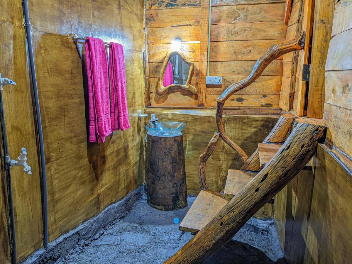 Wooden Cabana Сигирия Екстериор снимка