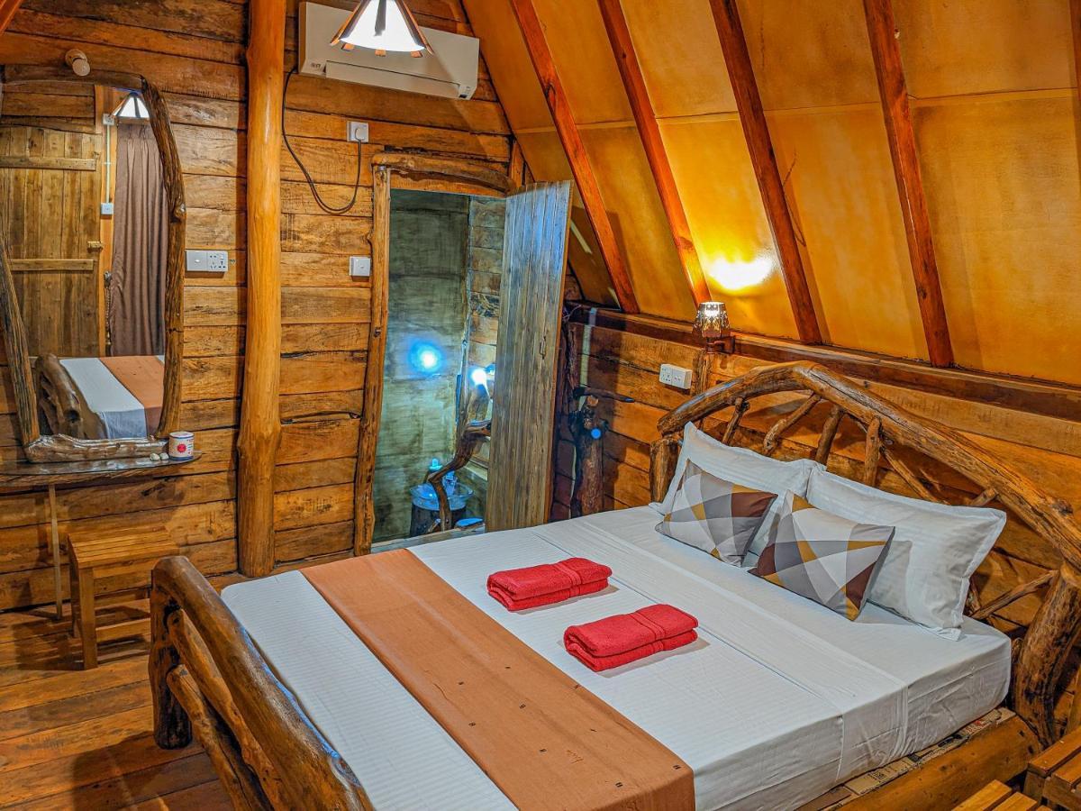 Wooden Cabana Сигирия Екстериор снимка