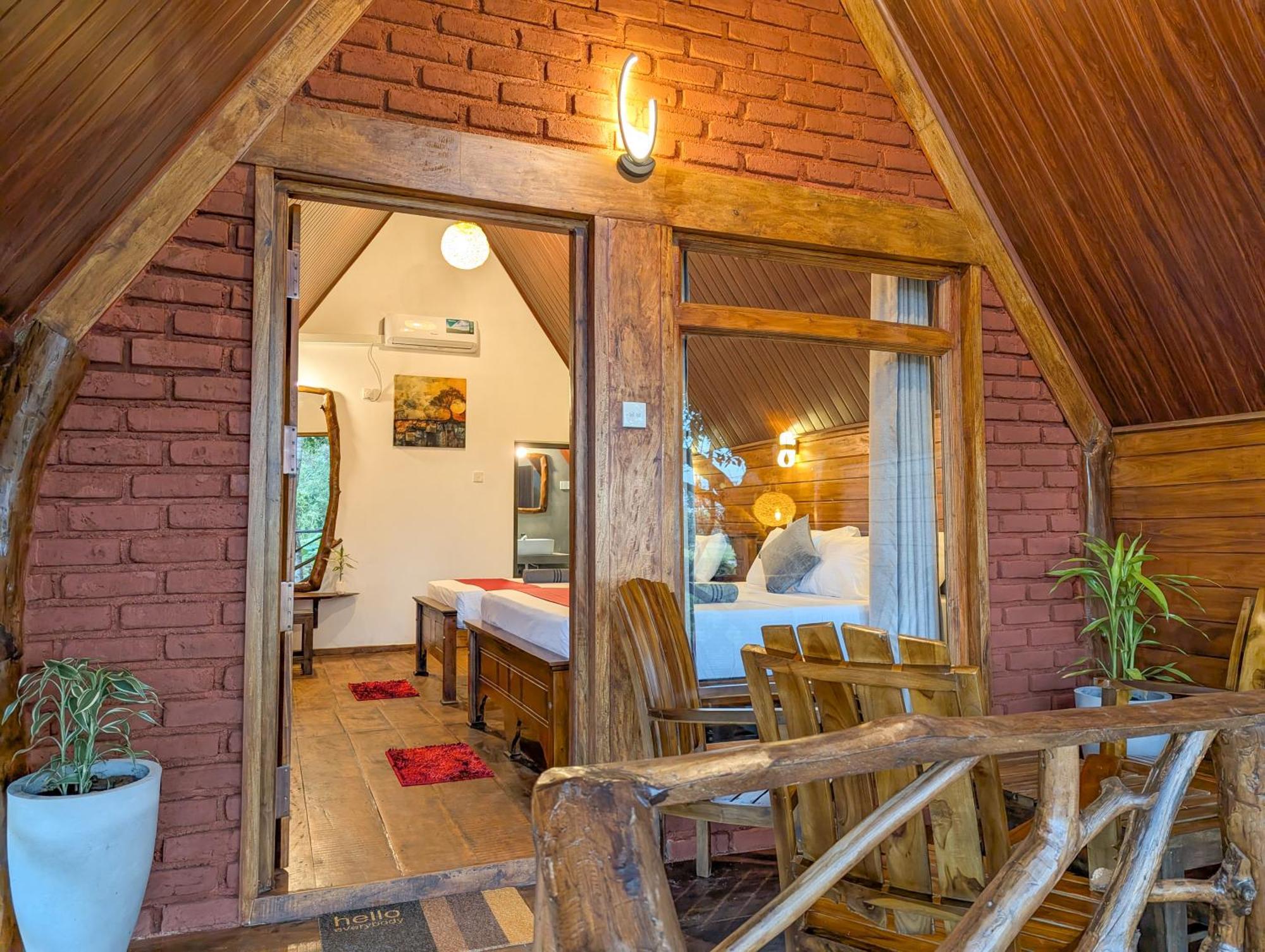 Wooden Cabana Сигирия Екстериор снимка